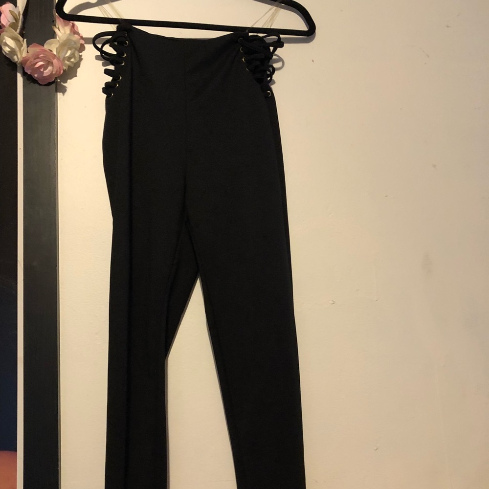 High waisted black pants